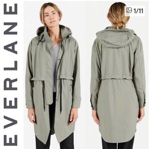 Everlane anorak raincoat size small
